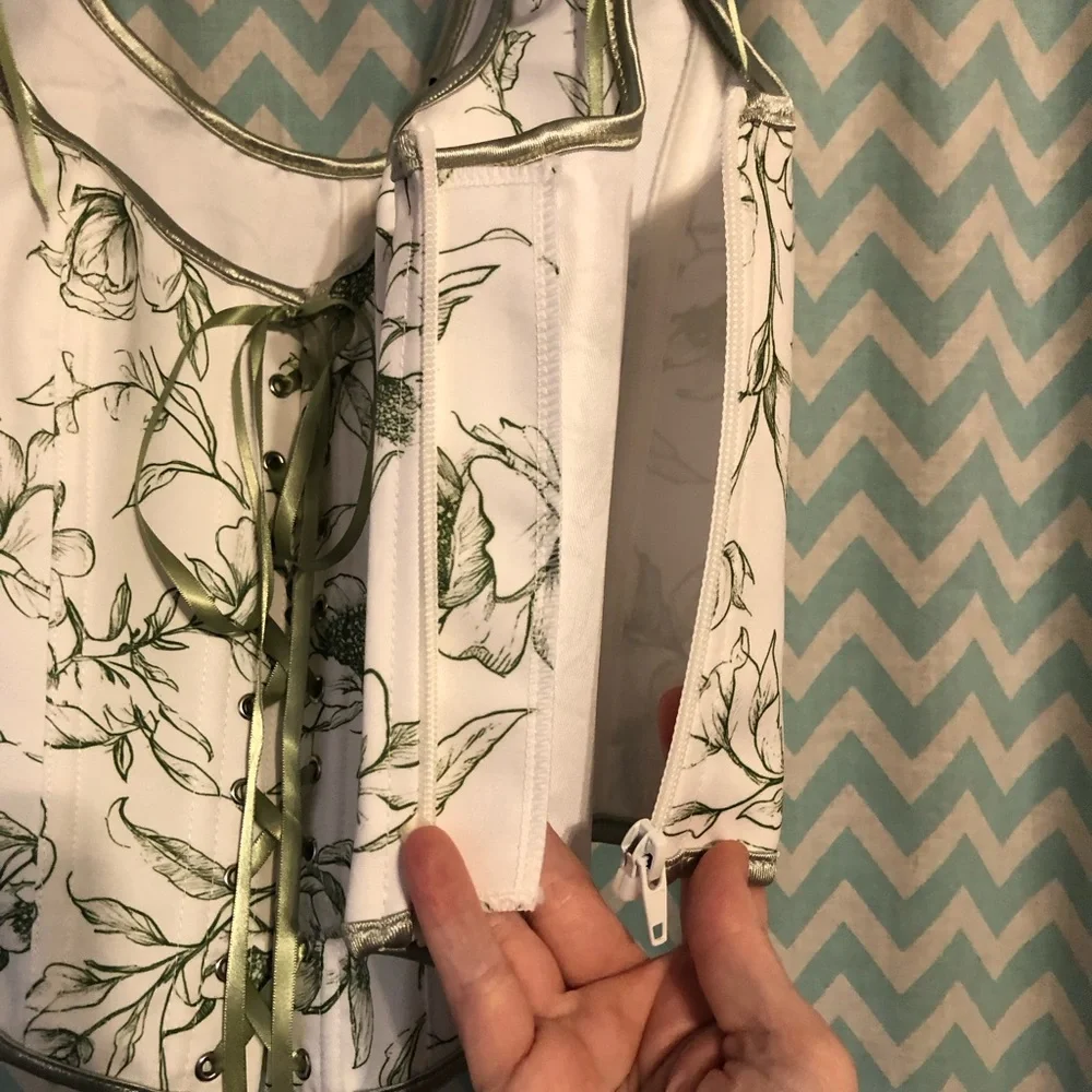 Scarlet Darkness spring floral print green white corset top RenFest cosplay - Picture 4 of 12